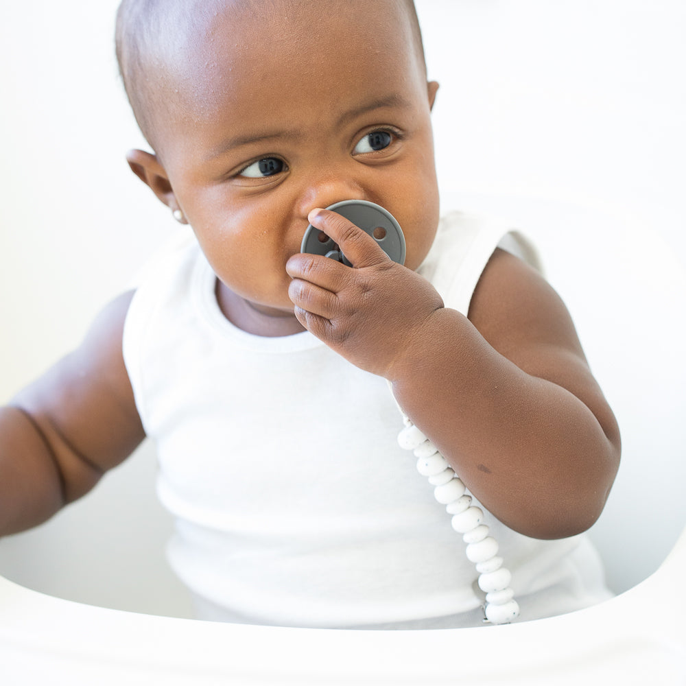 Bella Tunno Speckled Pacifier Clip - Little Birdies