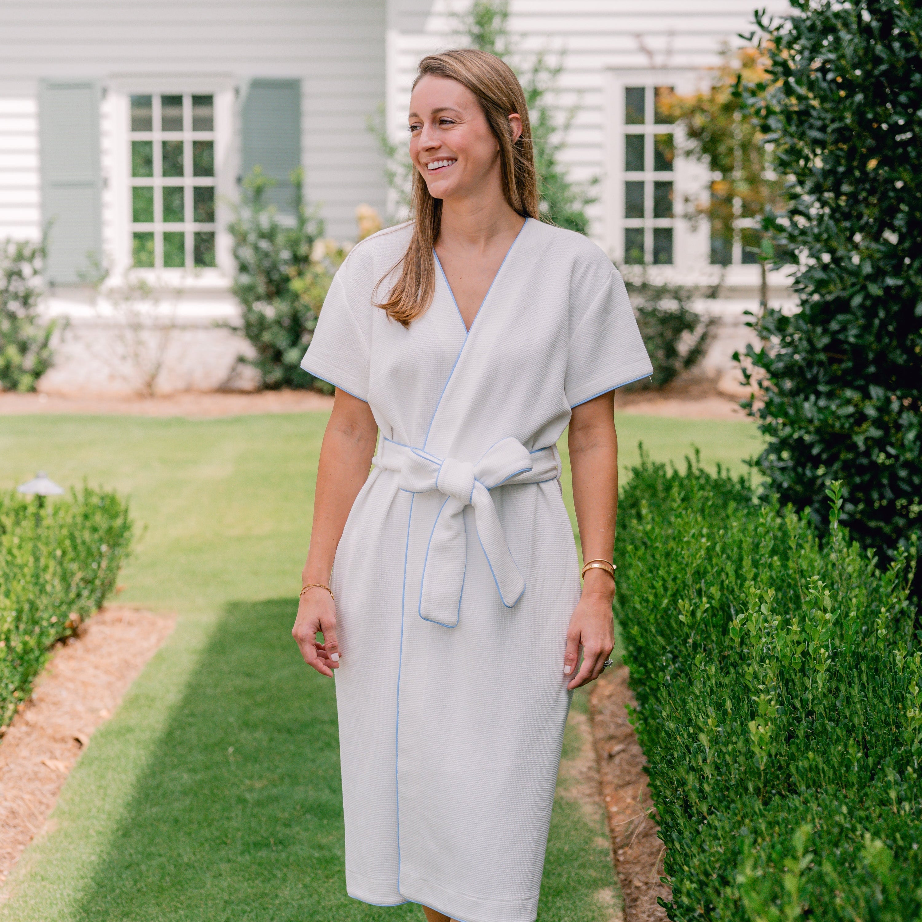 SHANNON ROBE
