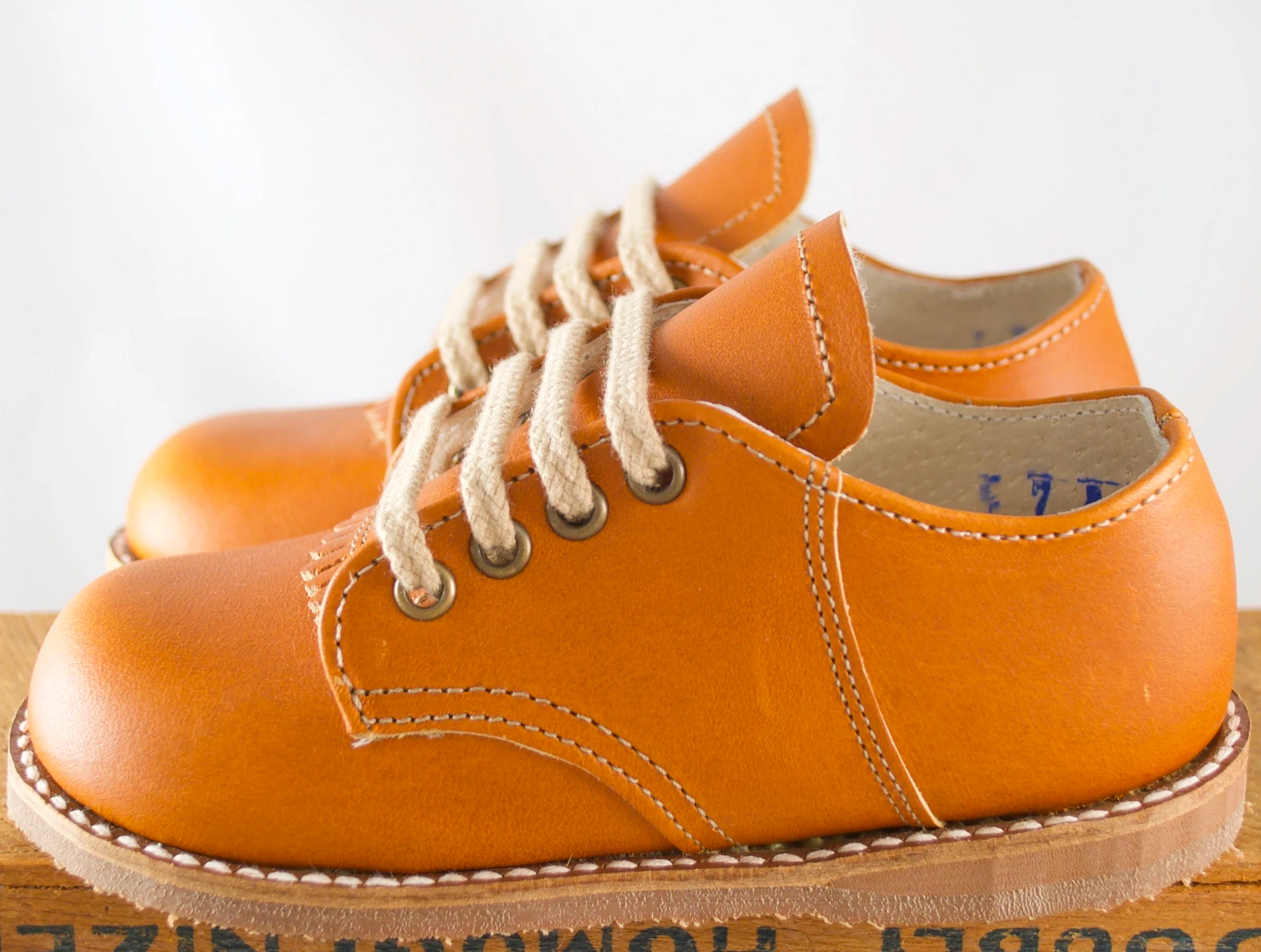 Artie Saddle Shoe in Tan